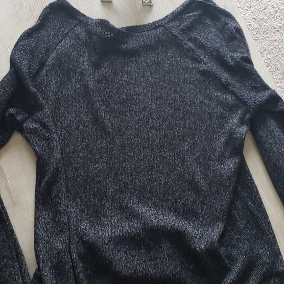 Old Navy sweater - Picture 7 of 8